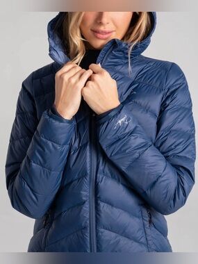 Paradox Women's Down-filled Hooded Packable Light Puffer Jacket size Small
